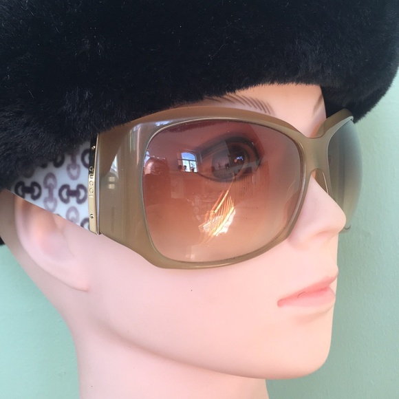 Authentic Gucci Sunglasses with COA - Picture 4 of 8